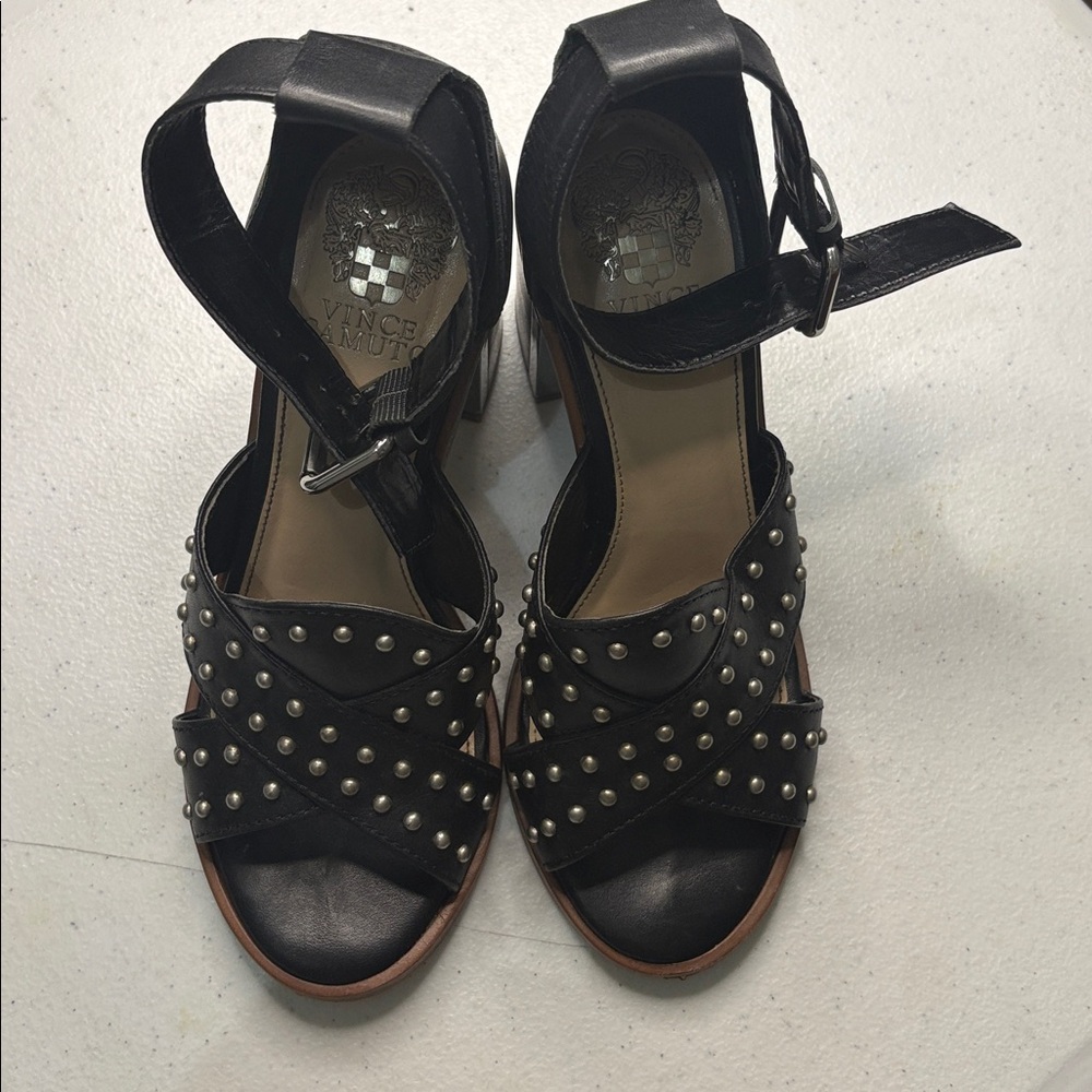 Vince Camuto Keresha studded leather top sandals size 6.5